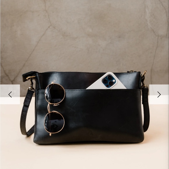 Able Martha Crossbody Bag - black leather - Picture 3 of 14